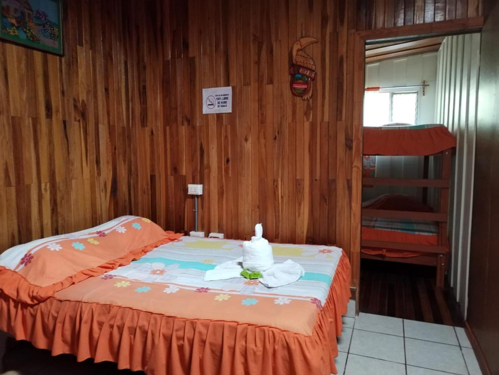 Pension Y Cabinas Colibri B&B Costa Rica Monteverde Esterno foto