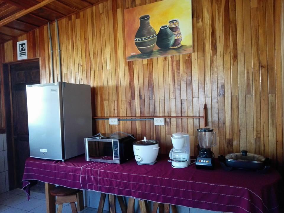 Pension Y Cabinas Colibri B&B Costa Rica Monteverde Esterno foto