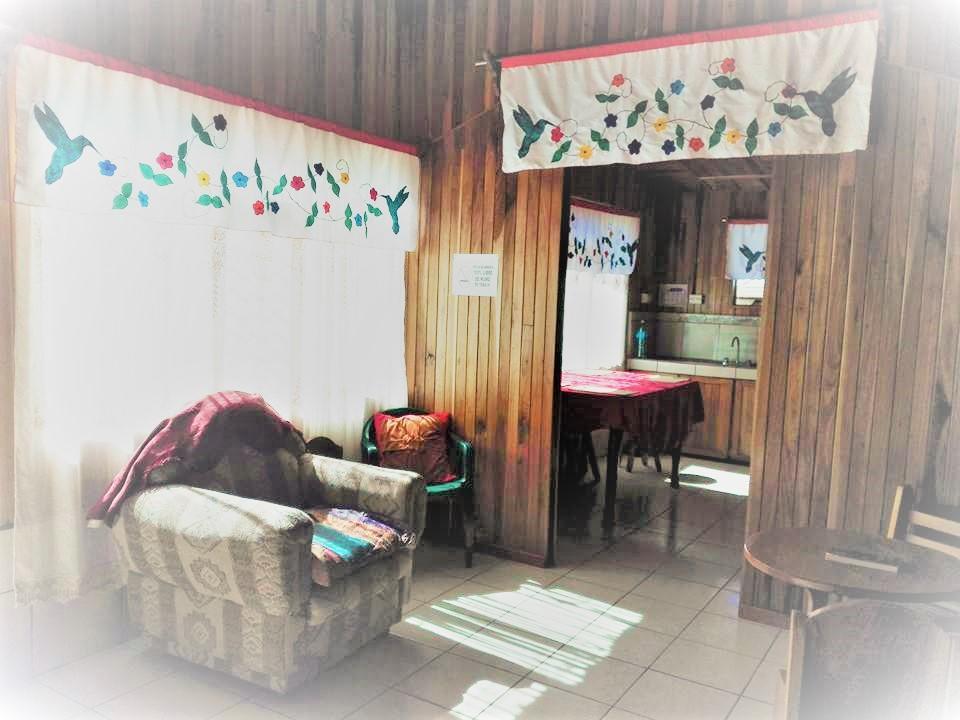 Pension Y Cabinas Colibri B&B Costa Rica Monteverde Esterno foto