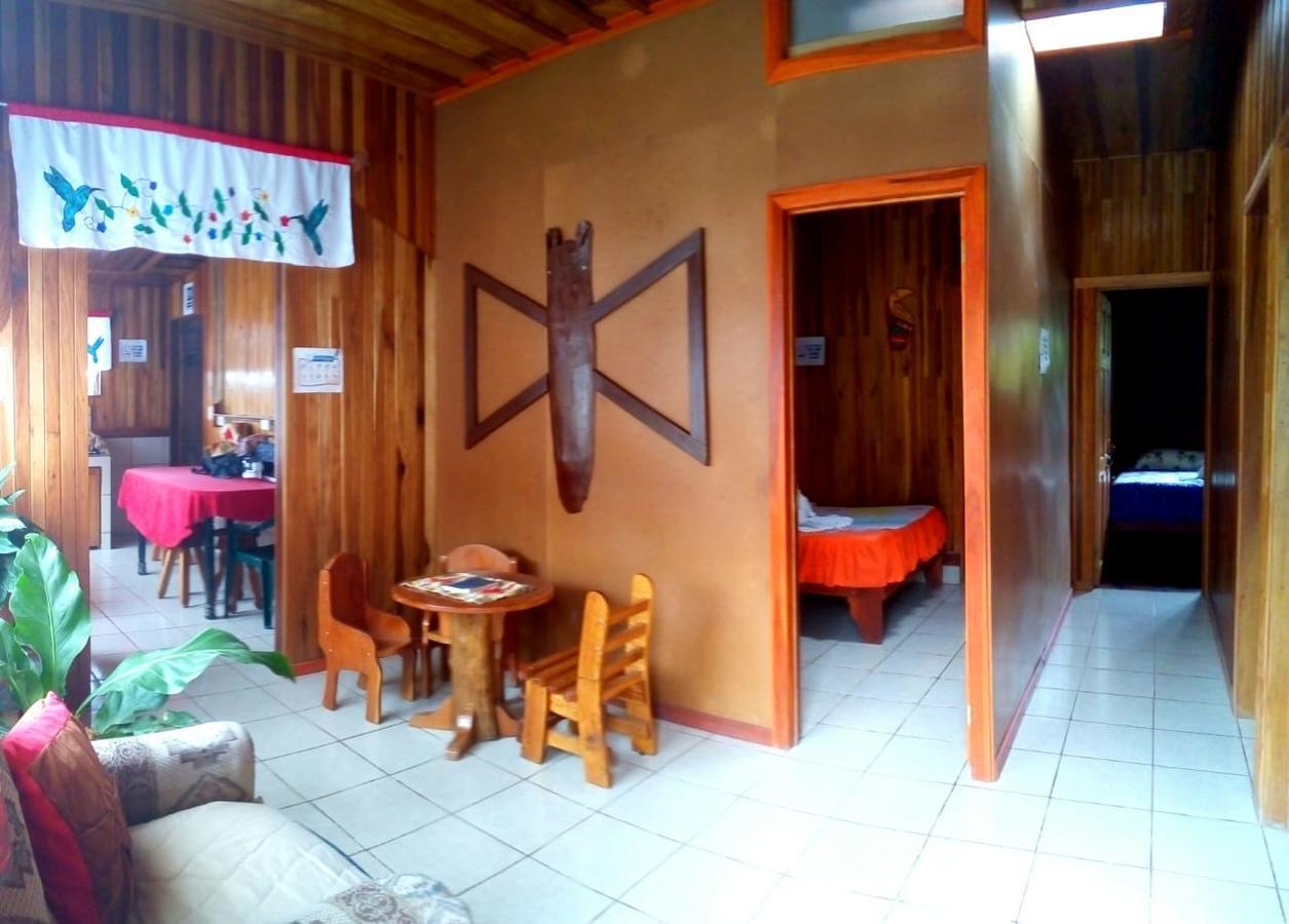 Pension Y Cabinas Colibri B&B Costa Rica Monteverde Esterno foto